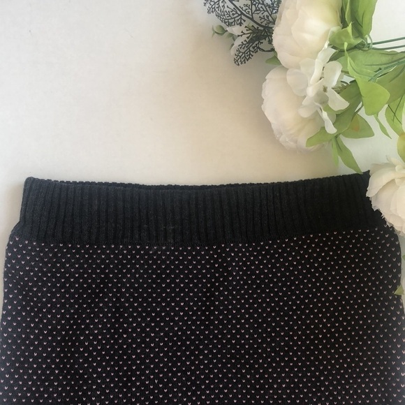 It’s Our Time Knit Mini Skirt Size Medium - Picture 3 of 7